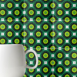 Carreau Motif géométrique Lime Green Black & White Mosaic<br><div class="desc">Design élégant et moderne de carreaux en céramique avec un motif sans soudure aux formes géométriques en vert émeraude,  vert citron,  noir et blanc.</div>