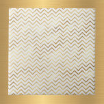 Carreau Motif Glam Gold Chevron<br><div class="desc">Tuile blanche avec un motif de chevron doré.</div>