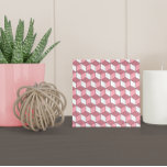 Carreau Motif isométrique moderne rose rose or<br><div class="desc">Ce carrelage en céramique moderne présente un motif isométrique aux teintes rose et blanche personnalisables,  à la texture or rose.</div>