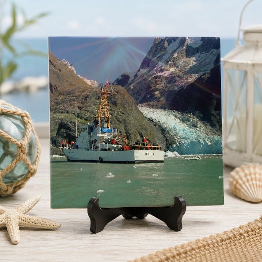 Carreau Mountain View d'Alaska avec le bateau