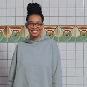 Carreau Mouvement d'artisanat d'art de symétrie des fleurs