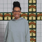 Carreau Mouvement d'artisanat d'art de symétrie des fleurs