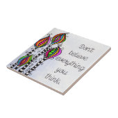 Carreau Ne croyez pas tout (Côté)