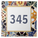 Carreau Numéro de maison personnalisée Signer Coloré Mosaï<br><div class="desc">Remarque : Ceci est une fausse mosaïque. Il s'agit d'un graphique imprimé donnant l'illusion de pierres de mosaïque. "plaque d'immatriculation personnalisée", "maison personnalisée sans plaque", "panneau de texte personnalisé", "carreaux de céramique design abstrait moderne", "mosaïque multicolore colorée gaudi", "porte d'appartement de construction", "bleu marine rouge moutarde", "marrant joli méditerranéen mexicain",...</div>