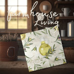Carreau Olives rustiques Toscane Huile Bouteille Aquarelle<br><div class="desc">Aquarelle olives & branches design dans un faux arrière - plan. Une bouteille d'huile d'olive a été ajoutée à cette conception. 100% de satisfaction client avec "Zazzle" tous les jours.</div>