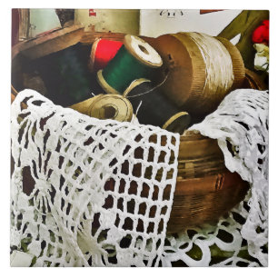 Carreau Panier à coudre avec fil et dentelle