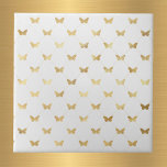 Carreau Papillons Glam Gold Blanc<br><div class="desc">Carrelage blanc avec papillons en or.</div>