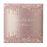 Carreau Parties scintillant rose Gold Blush Éclats Texte p<br><div class="desc">Rose Gold Blush Parties scintillant Sparkle Drips Custom Text Pink Modern - Ajouter votre texte unique ou supprimer du texte - Faire votre cadeau spécial - Redimensionner et déplacer ou supprimer et ajouter du texte / des éléments avec outil de personnalisation. Conception par MIGNED. Veuillez voir mes autres projets. Vous...</div>