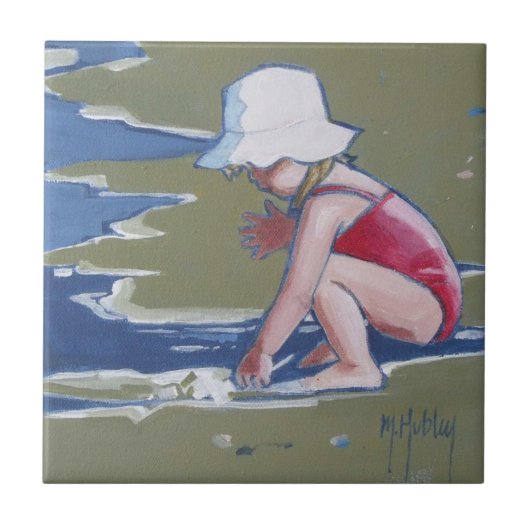 Carreau Petite fille avec casquette sur la plage avec vagu (Devant)