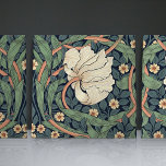 Carreau Pimpernel Seamless 1/2 William Morris Arts Craft<br><div class="desc">Découvrez la beauté intemporelle du Mouvement des Arts et de l'Artisanat avec cet élégant ensemble de deux carreaux en céramique miroir, mettant en vedette le célèbre Motif Pimpernel de William Morris. Dans des tons apaisants de bleu poussiéreux, de jaune chaud et de vert sauge, ces carreaux reflètent l'esprit de conception...</div>