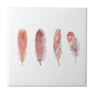 Carreau Plumes en rose et corail sur fond blanc