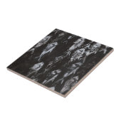 Carreau Poisson blanc fossile sur Arrière - plan noir (Côté)