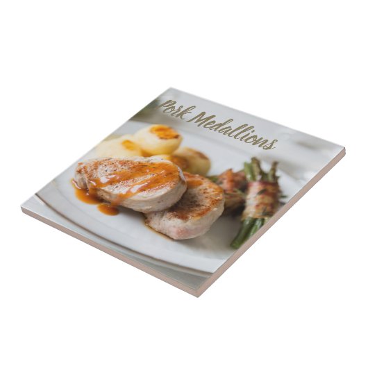 Carreau Pork medallions tenderloin with potatoes and beans (Côté)