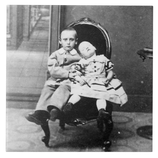 Carreau Portrait Vintage Hantant de Frères et Sœurs  (Devant)