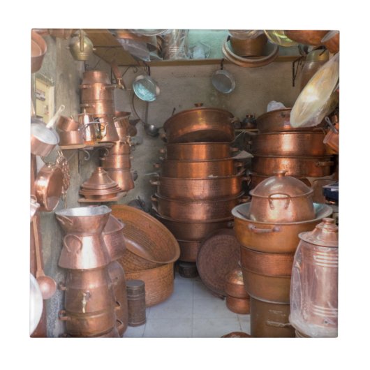 Carreau Pots en cuivre au marché (Devant)