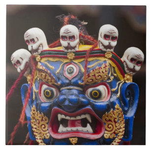 Carreau Représentation de danse masquée au Festival Tshech