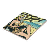 Carreau Retro Pop Art Lady sur la plage (Côté)