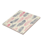 Carreau Rose et motif ethnique pourpre de plume (Côté)