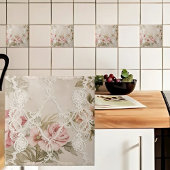 Carreau Rose vintage derrière la dentelle