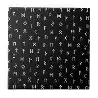 Runes viking blanches sur Arrière - plan noir