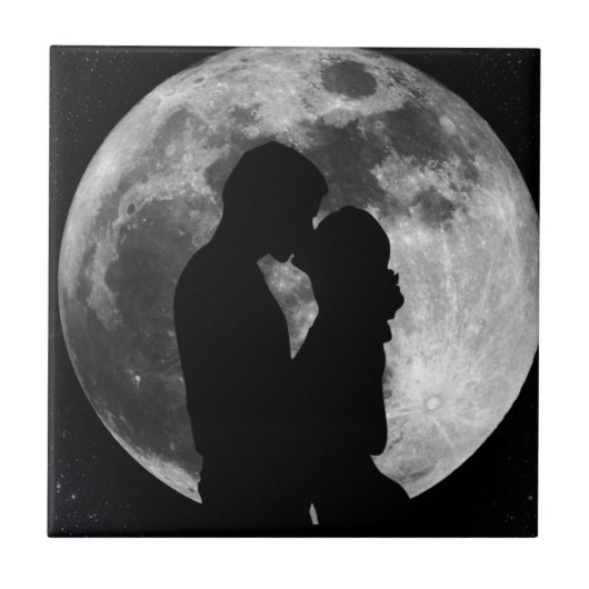 Carreau Silhouette des amoureux en pleine lune la nuit (Devant)