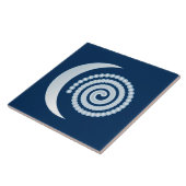 Carreau Spirale de lune d'argent sur bleu foncé (Côté)
