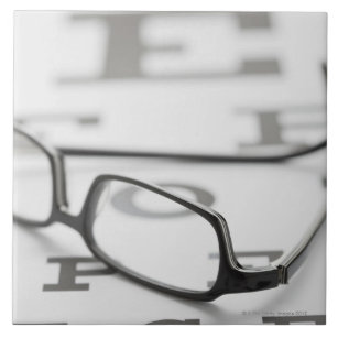 Carreau Studio tiré des lunettes sur le diagramme d'oeil