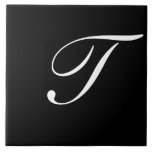 Carreau T Monogramme initial blanc sur noir<br><div class="desc">Lettre blanche classique Monogramme sur Arrière - plan noir, T.</div>