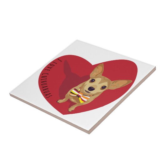 Carreau Tan Chihuahua avec cravate arc dans un coeur rouge (Côté)