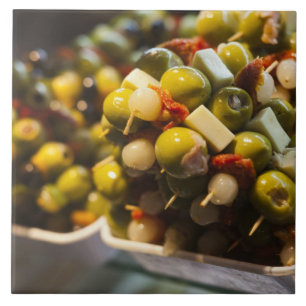 Carreau Tapas faites avec des olives farcies