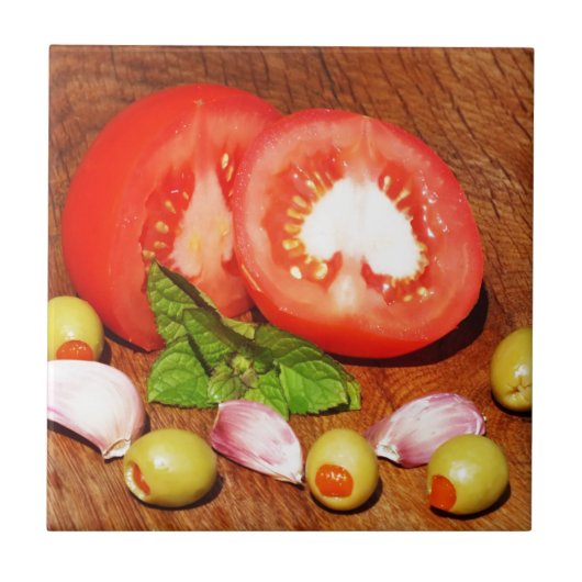 Carreau tomate aux olives farcies et ail (Devant)