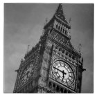 Tour d'horloge Big Ben noir et blanc