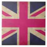 Carreau Tuile/trépied de drapeau d'Union Jack<br><div class="desc">Une illustration graphique d'un vieux drapeau d'Union Jack dans le rose lumineux,  bleu et écrèment une alternative au rouge,  au blanc et au bleu traditionnels</div>