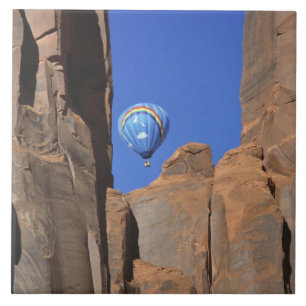 Carreau USA, Utah, Monument Valley. Un air chaud arc-en-ci