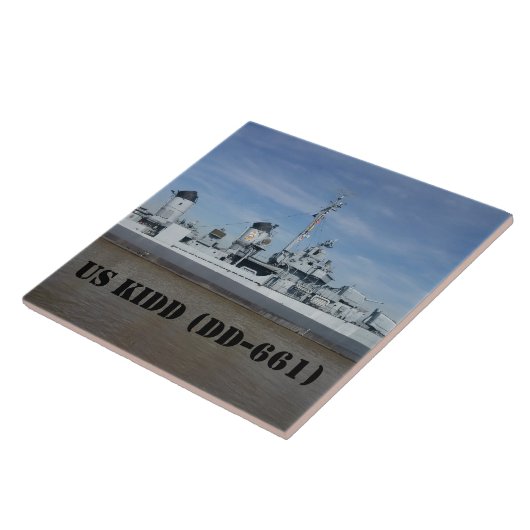 CARREAU USS KIDD DD 661 (Côté)