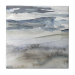Carreau Vaporisateur de sel neutre<br><div class="desc">Vaporisateur de sel neutre I de Victoria Borges. Blues et gris se côtoient dans un style aquarelle pour créer de pittoresques collines ondulantes.</div>