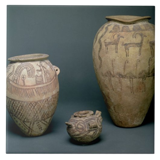 Carreau Vase décoré de diverses frises des animaux et (Devant)