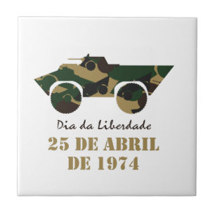 Carreau Véhicule militaire symbole de la Révolution du 25