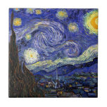 Carreau Vincent Van Gogh - Le Starry Night Fine Art<br><div class="desc">Vincent Van Gogh's The Starry Night. Huile sur toile de 1889, Starry Night a été peint tandis que Van Gogh était dans l'asile à Saint-Rémy, France, et est considéré comme l'un de ses plus grands chefs-d'oeuvre. Même s'il s'agit d'une scène nocturne, elle a été peinte pendant la journée et représente...</div>