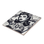 Carreau Vintage fille Goth tatouée (Côté)