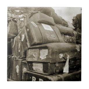 CARREAU WAGON SUITCASE 1890