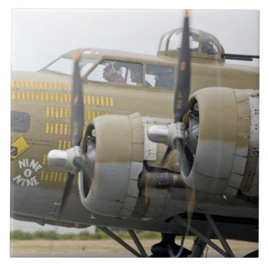 Carreau Washington, Olympia, airshow militaire. 2 (Devant)