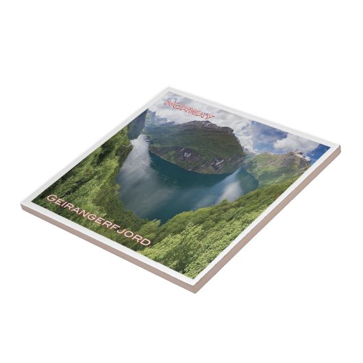 Carreau zNO121 GEIRANGERFJORD panorama, Norvège, (Côté)