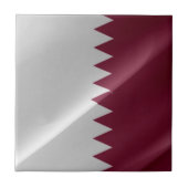 Carreau zQA002 brandissant le DRAPEAU Qatari Qatar, (Devant)