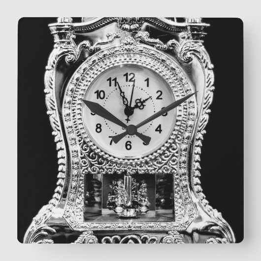 Carrée Horloge argentée vintage (Recto)
