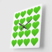 Carrée horloge aux coeurs verts (Angle)