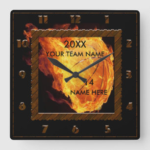 Carrée Horloge brune et noire de basket-ball avec le nom