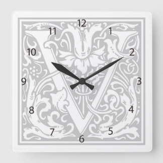 Carrée Horloge Carré William Morris Alphabet "V"