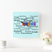 Carrée Horloge infirmière "Mots à décrire" (Maison)