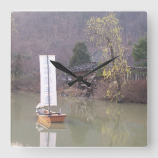 Carrée horloge paysage coréen